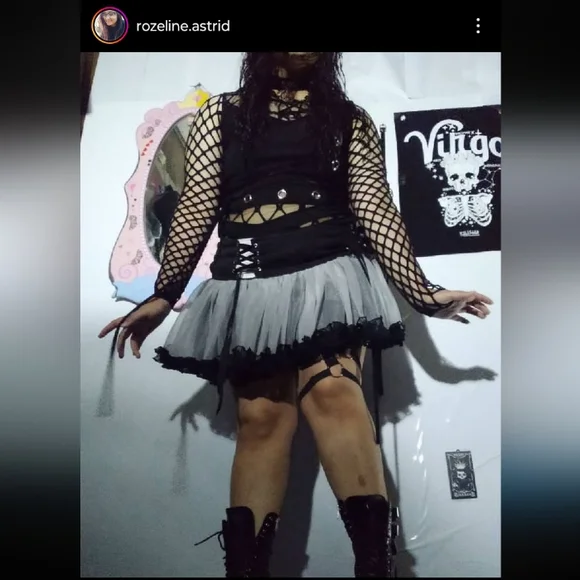 5lbs Gothic Goth Alt Grunge Punk Clothing Mystery Box - Picture 3 of 6